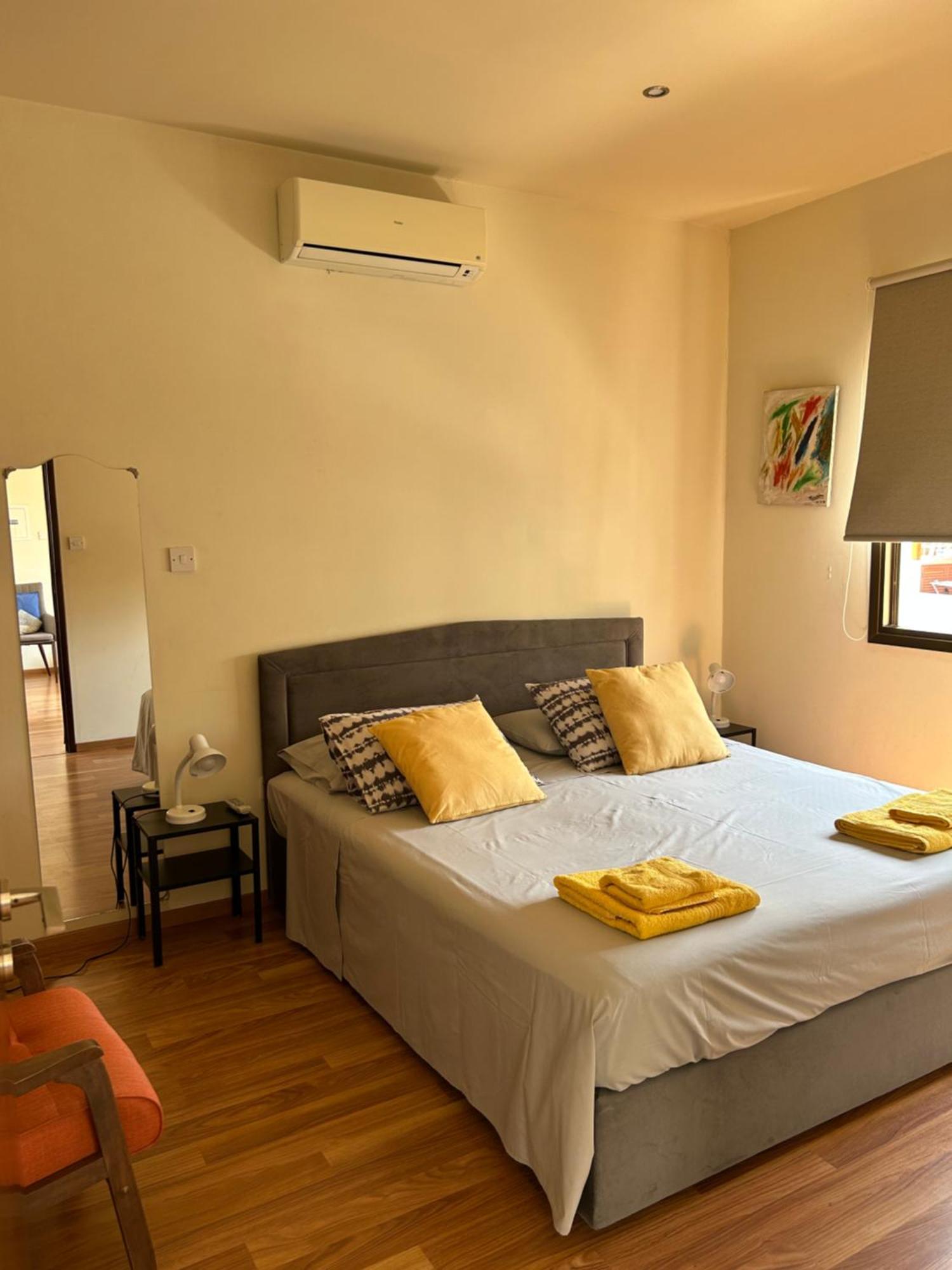 Extremely Comfy Apt With Spacious Private Terrace 10Min Walk To The Beach & In Town Larnaca Eksteriør billede