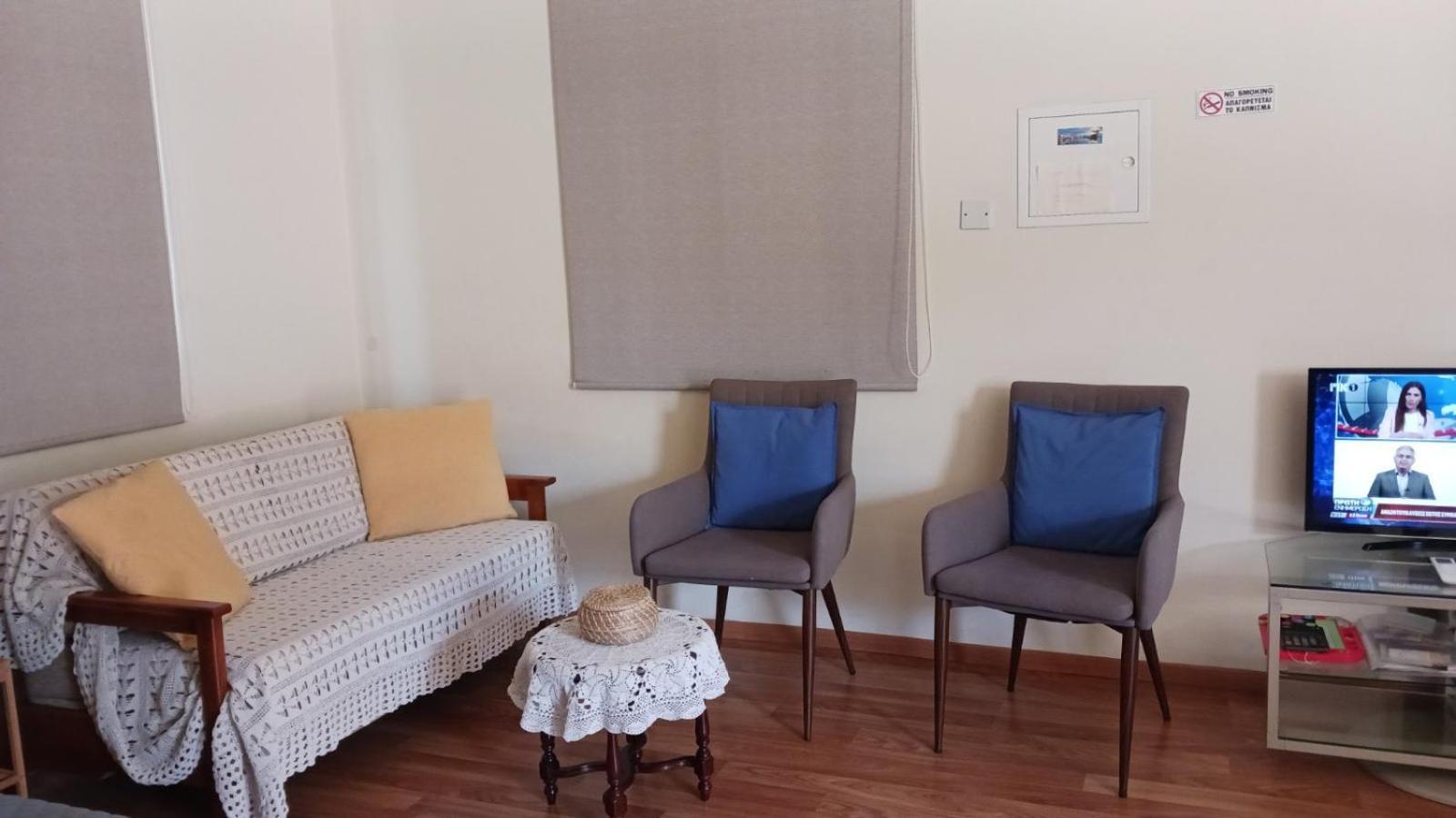 Extremely Comfy Apt With Spacious Private Terrace 10Min Walk To The Beach & In Town Larnaca Eksteriør billede