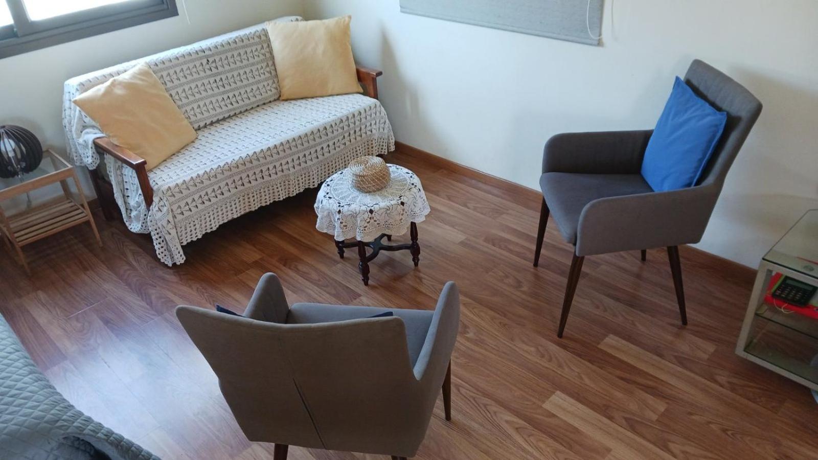 Extremely Comfy Apt With Spacious Private Terrace 10Min Walk To The Beach & In Town Larnaca Eksteriør billede